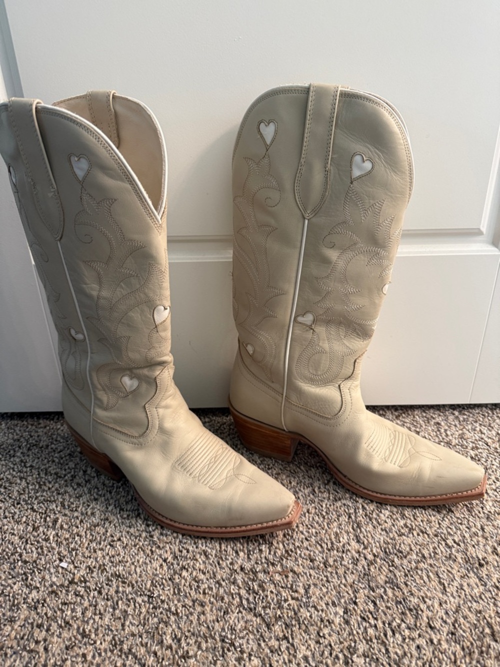 Tecovas Annie Hearts Cream Lace-Up Heart Embroidered Western Boots